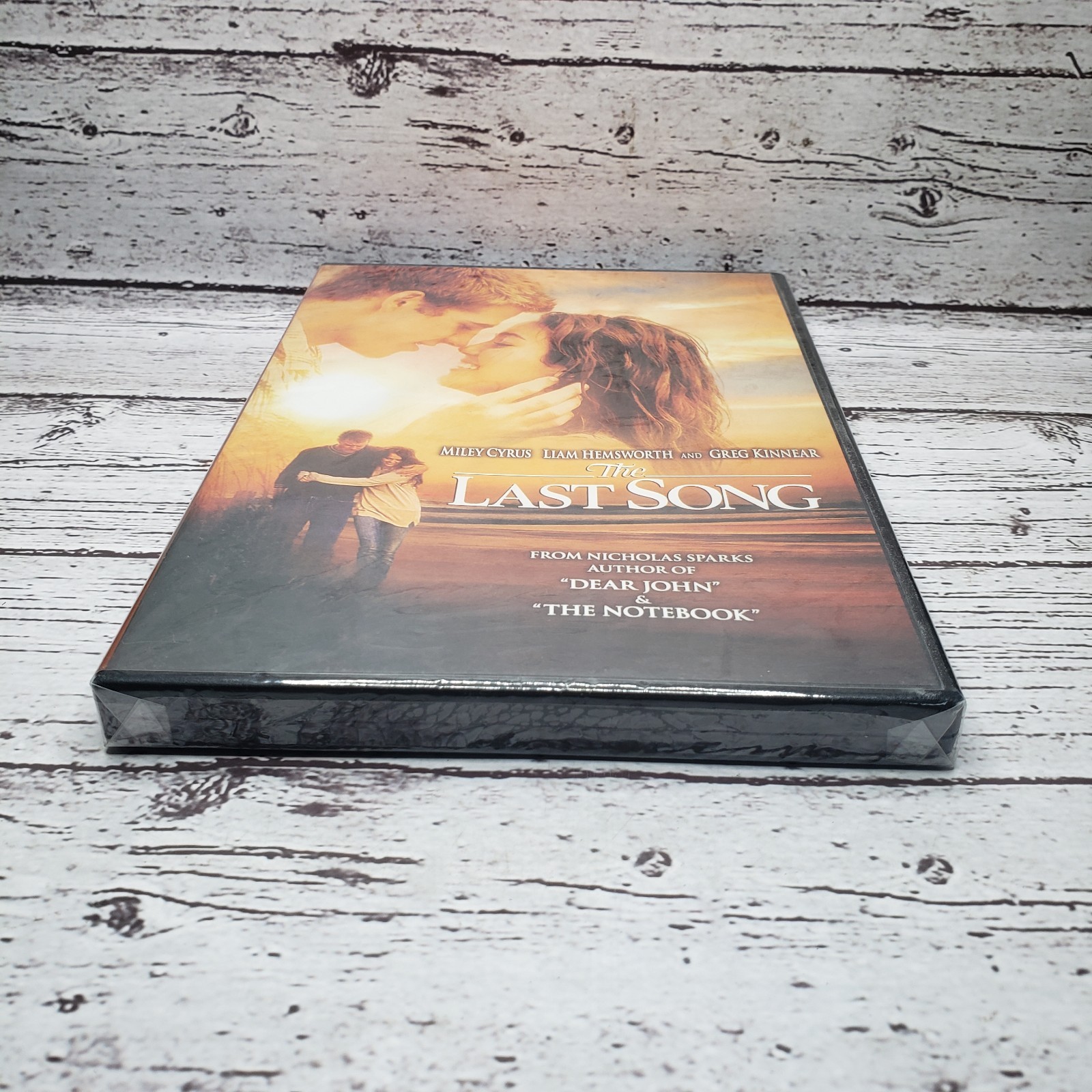 The Last Song (DVD, 2010) Nicholas Sparks Miley Cirus Touchstone Entertainment