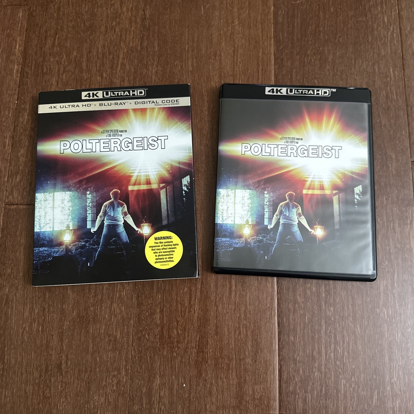 Poltergeist (4K UHD + Blu-ray, 1982) w/ Slipcover LIKE NEW