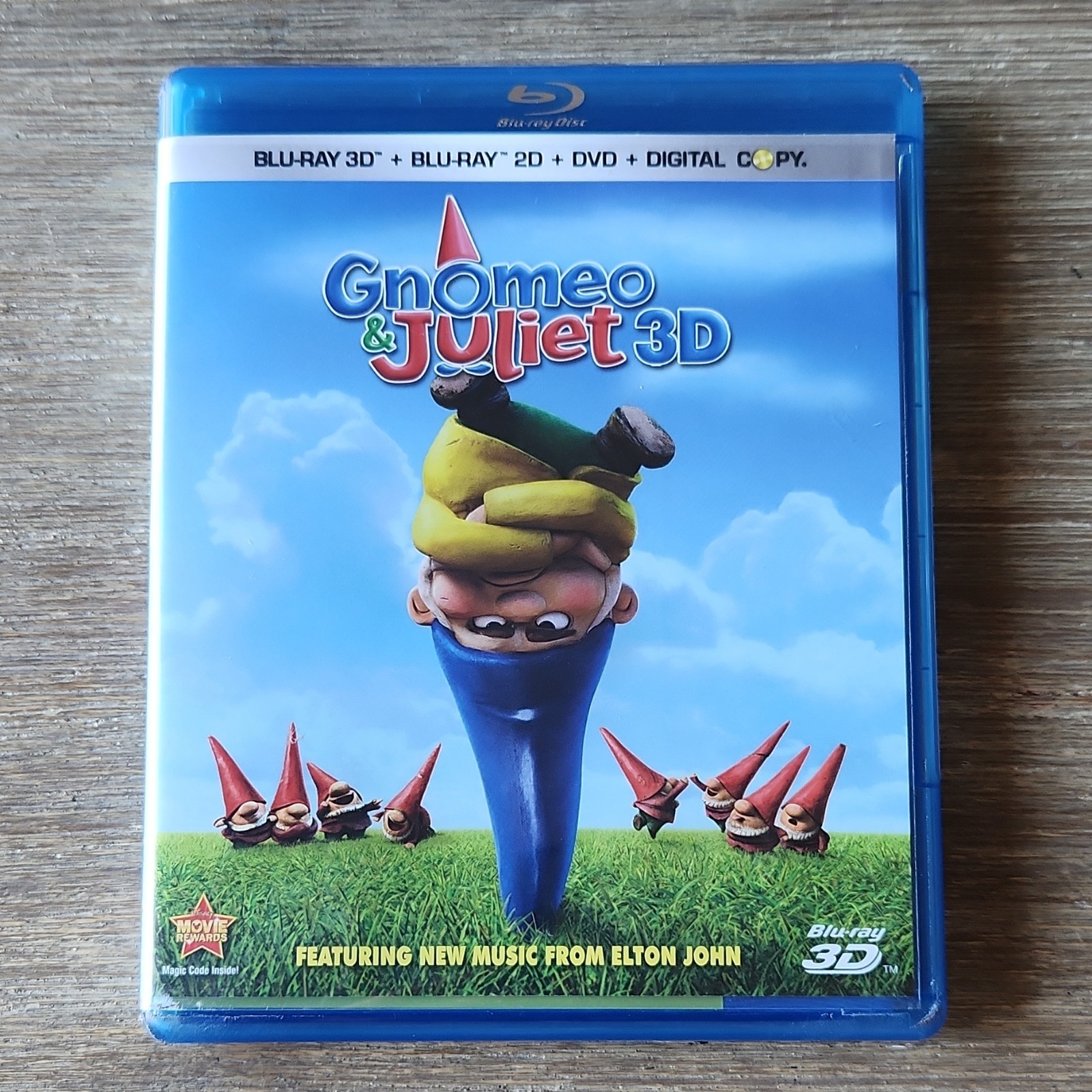 Touchstone Gnomeo & Juliet 3D Blu-ray DVD Digital Copy NTSC Region 1 English