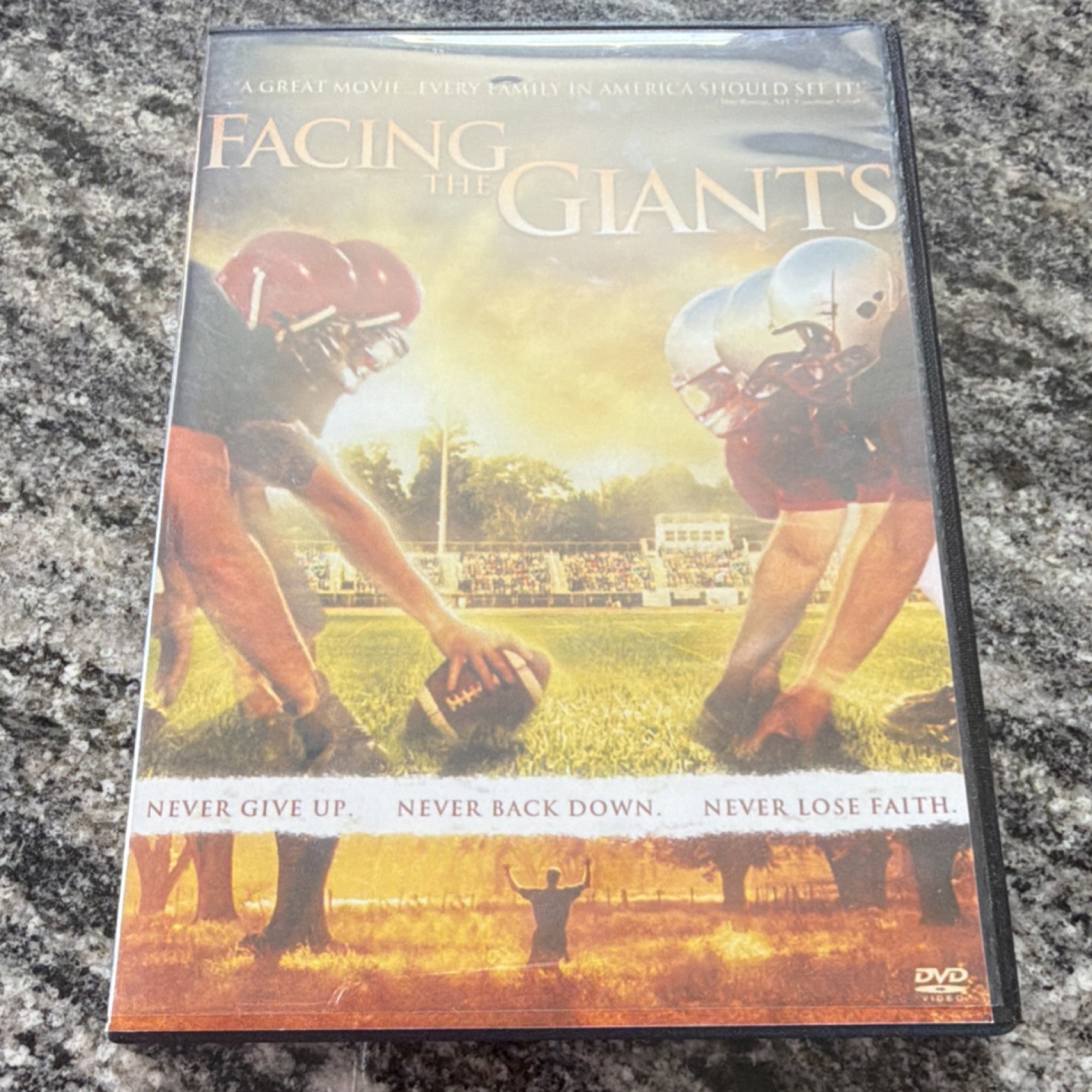 Sony Pictures Facing the Giants Widescreen DVD Drama Sports Commentary