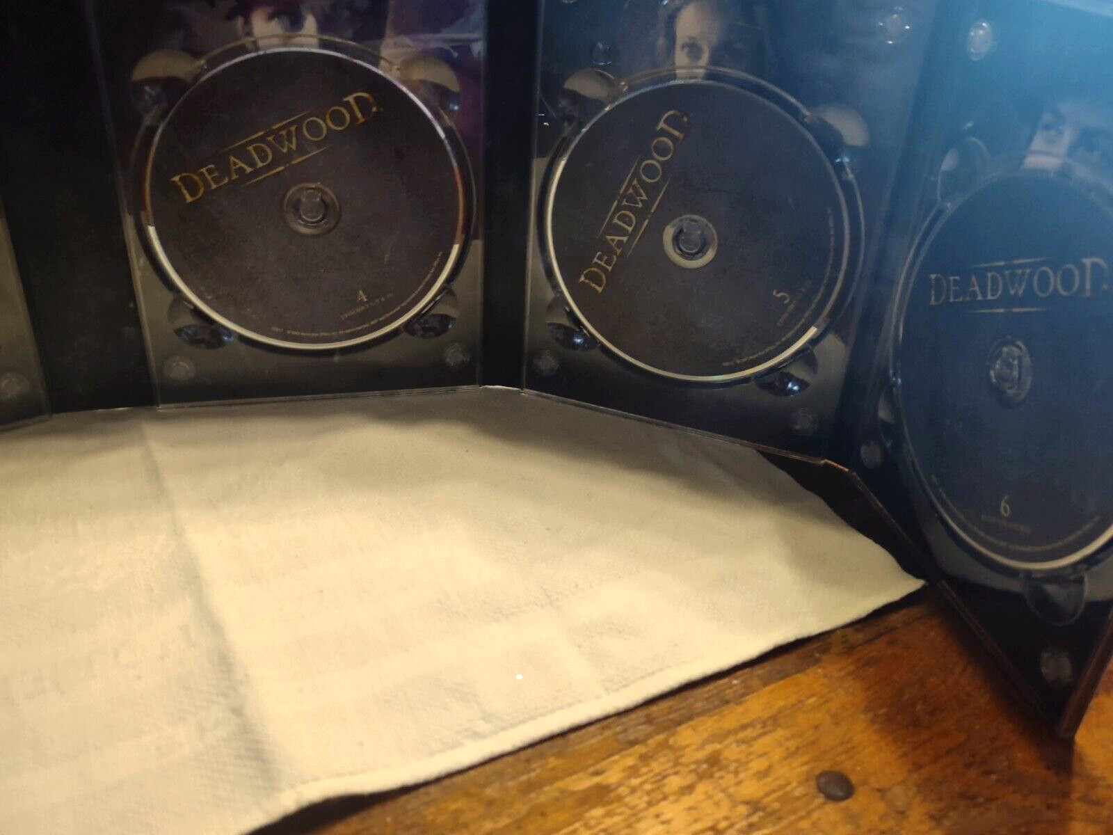 Deadwood DVD Third Season 3 Region 1 US/Canada 12 Hours 12 Episodes 6 Discs HBO