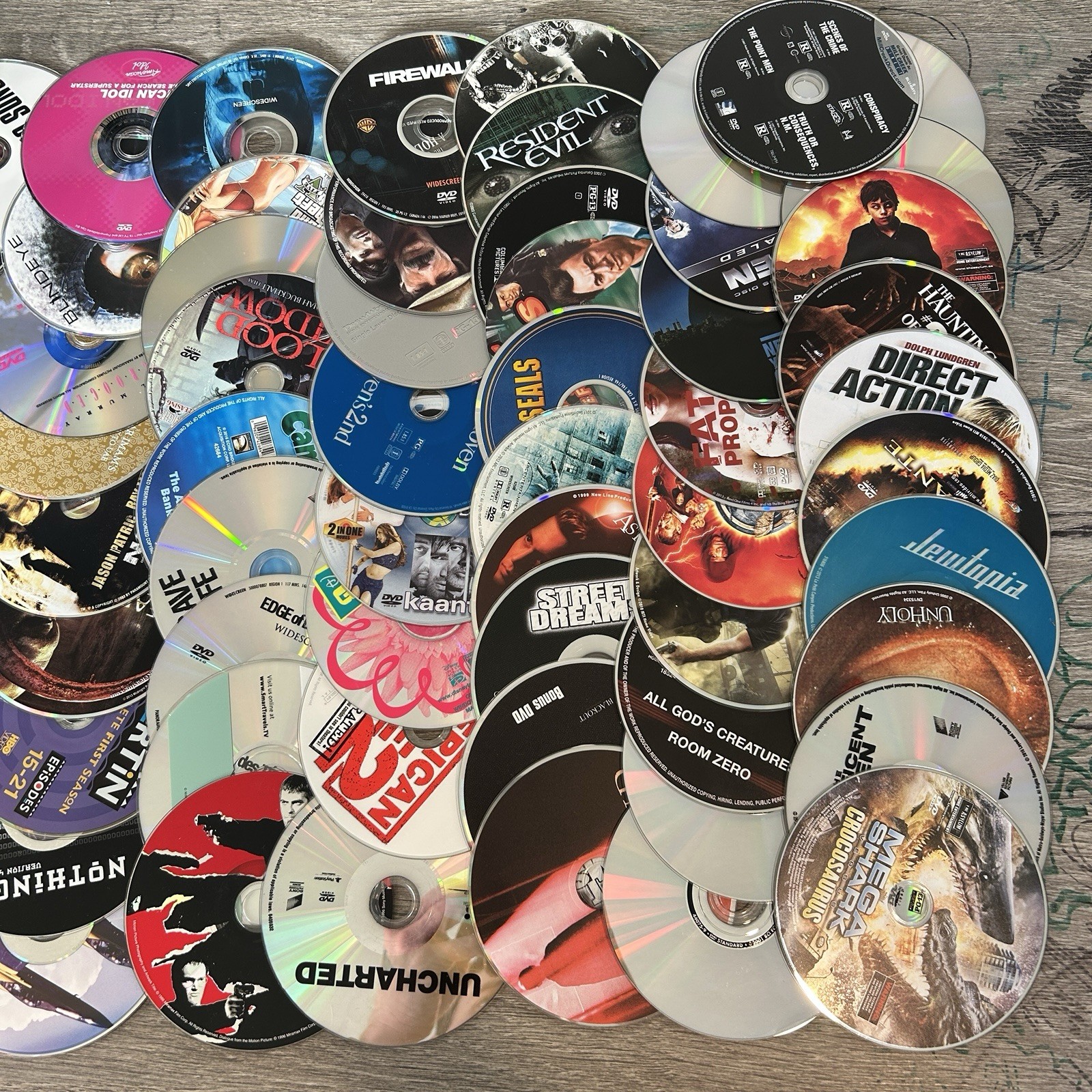 100 Wholesale lot dvd movie assorted bulk Free Shipping Video Dvds CHEAP NO CASE