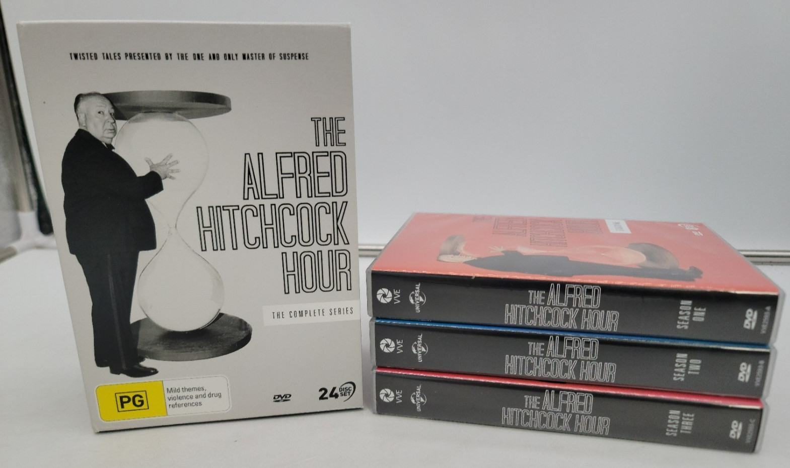 The Alfred Hitchcock Hour: Complete Series [DVD] U.S Compatible