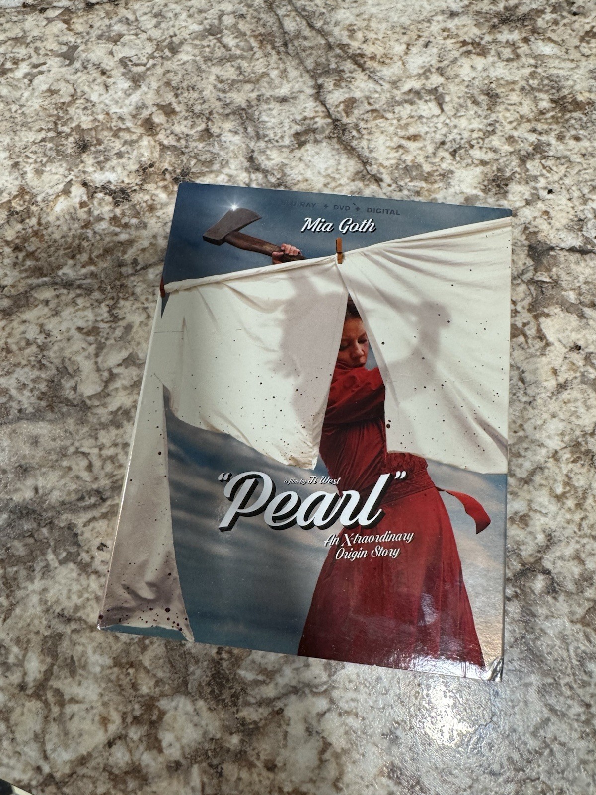 Pearl (Blu-ray, 2022) Tested and works Complete NO CODE