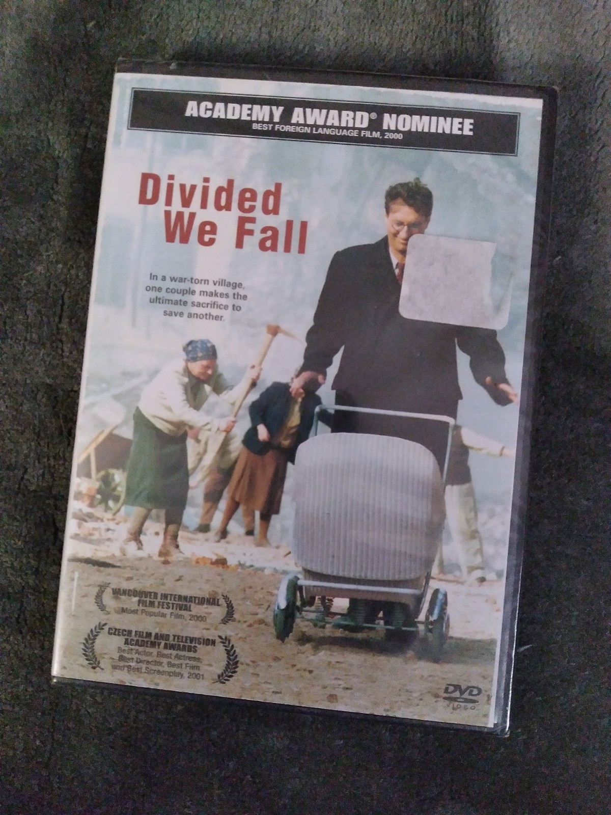 Divided We Fall (DVD) 2001 – Czech W/English Subtitles – Brand New