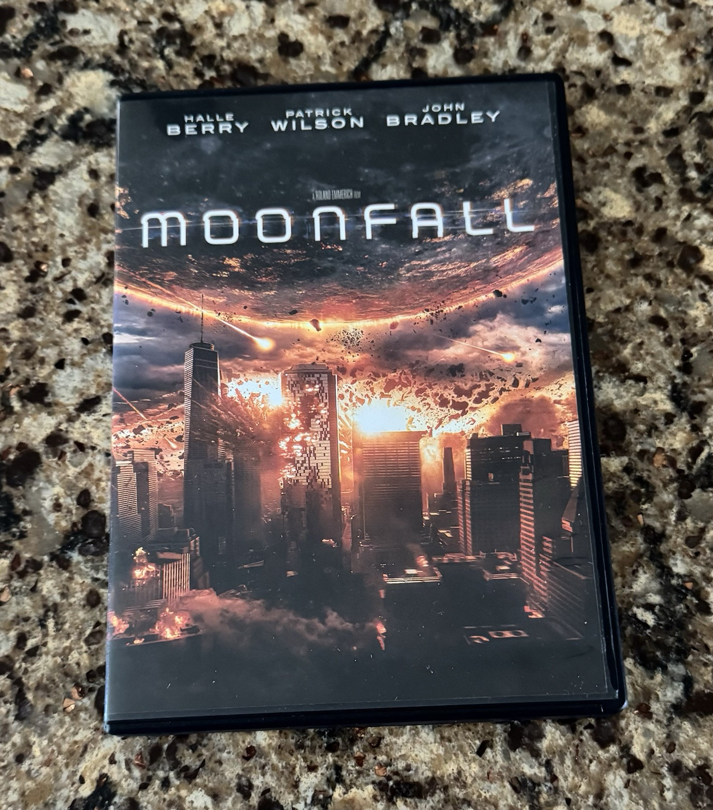 Moonfall (DVD) Summit Inc/Lionsgate Sci-Fi & Fantasy