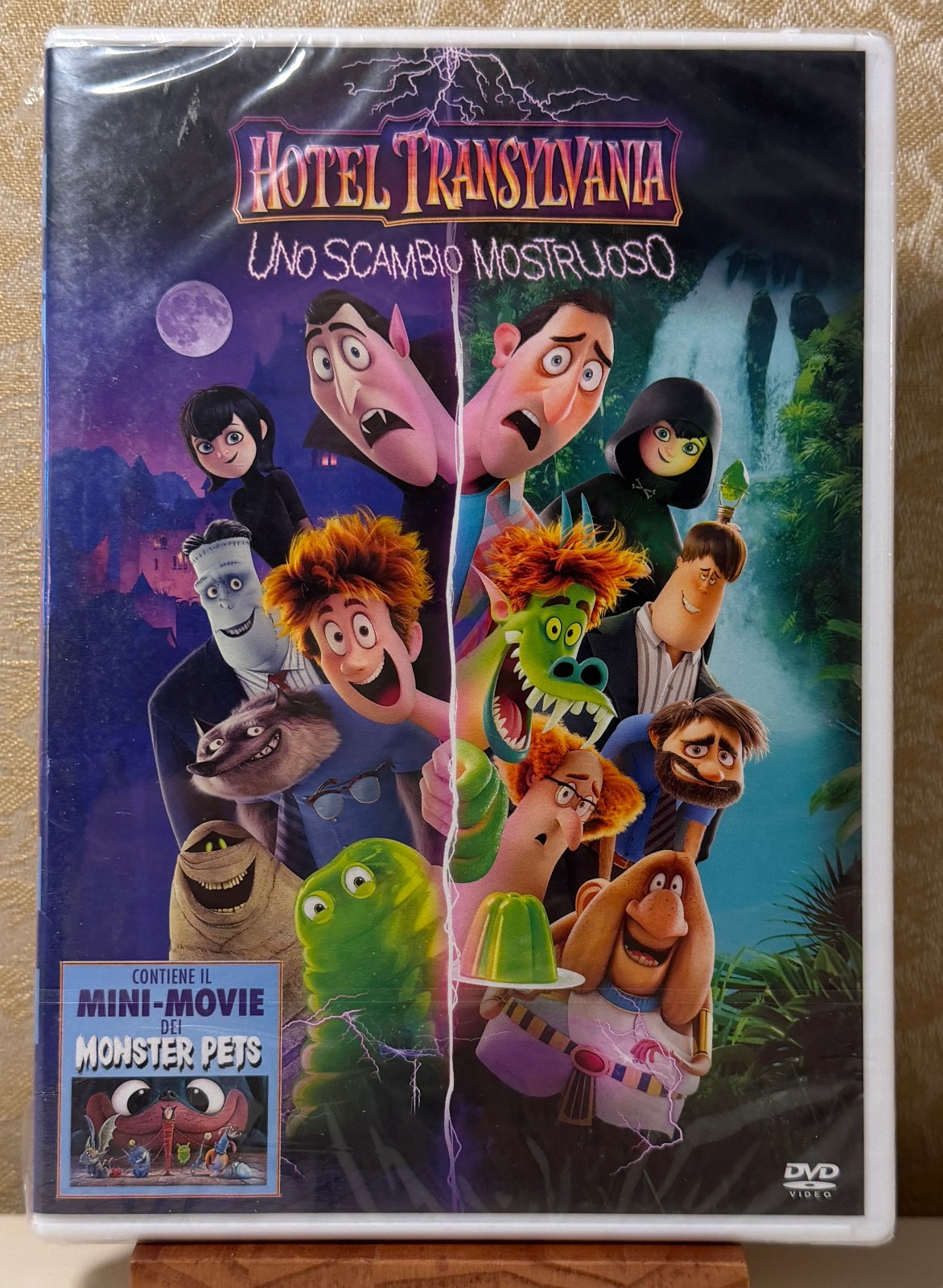 **REGION 2** – Hotel Transylvania 4, A Monstrous Exchange (DVD) – NEW