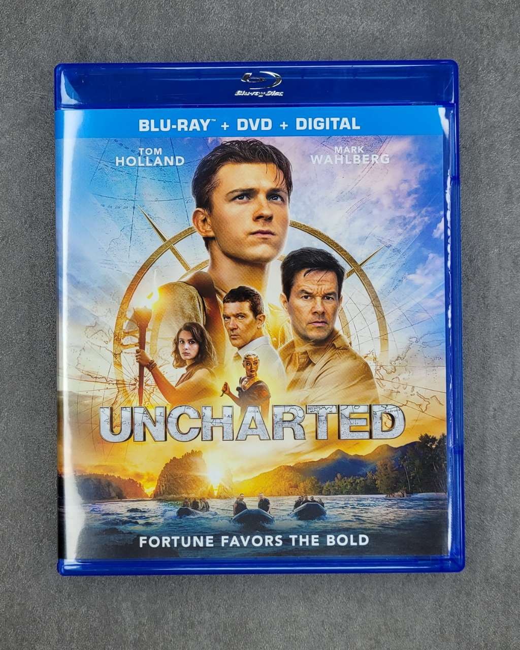 Uncharted [Blu-ray] [DVD] DVDs