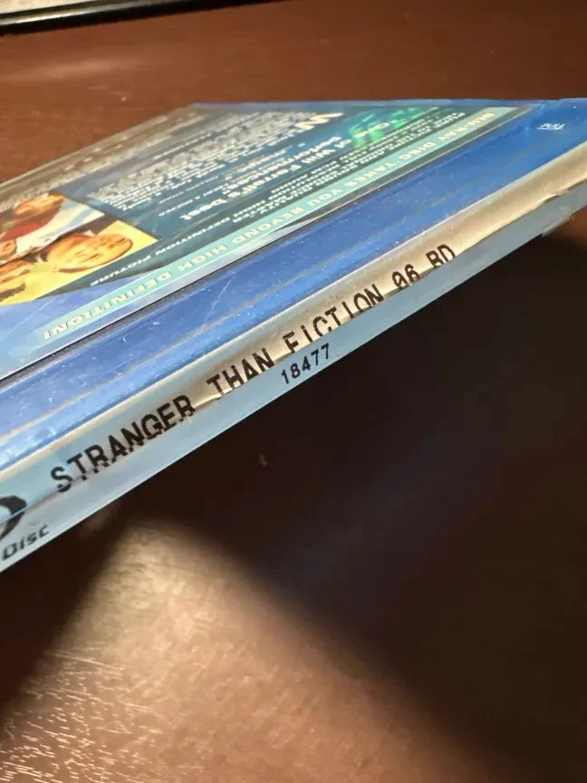Stranger Than Fiction Blu-ray USED Will Ferrell Maggie Gyllenhaal Hoffman 2007