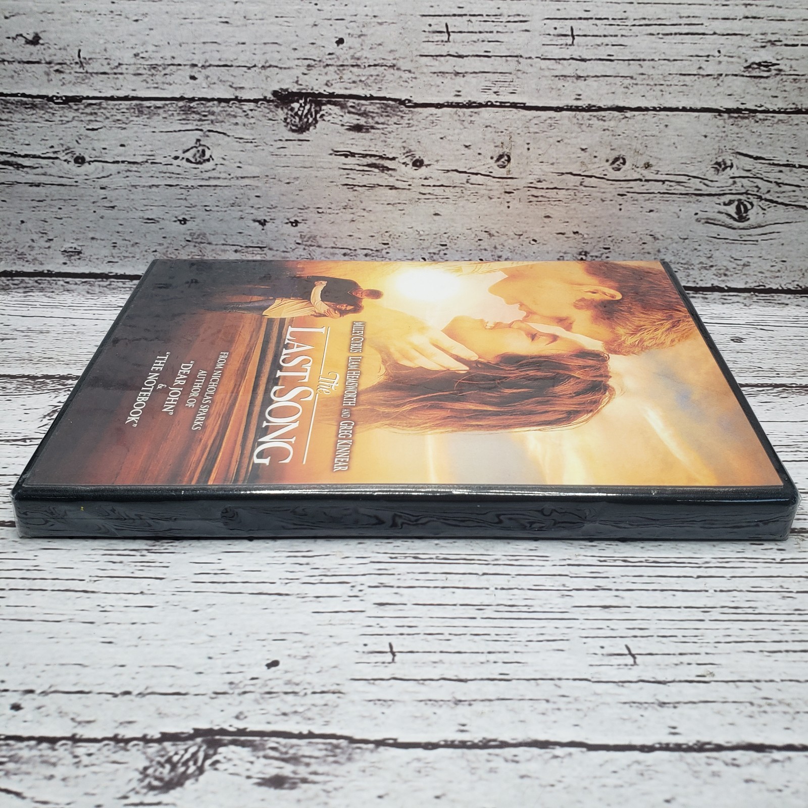The Last Song (DVD, 2010) Nicholas Sparks Miley Cirus Touchstone Entertainment