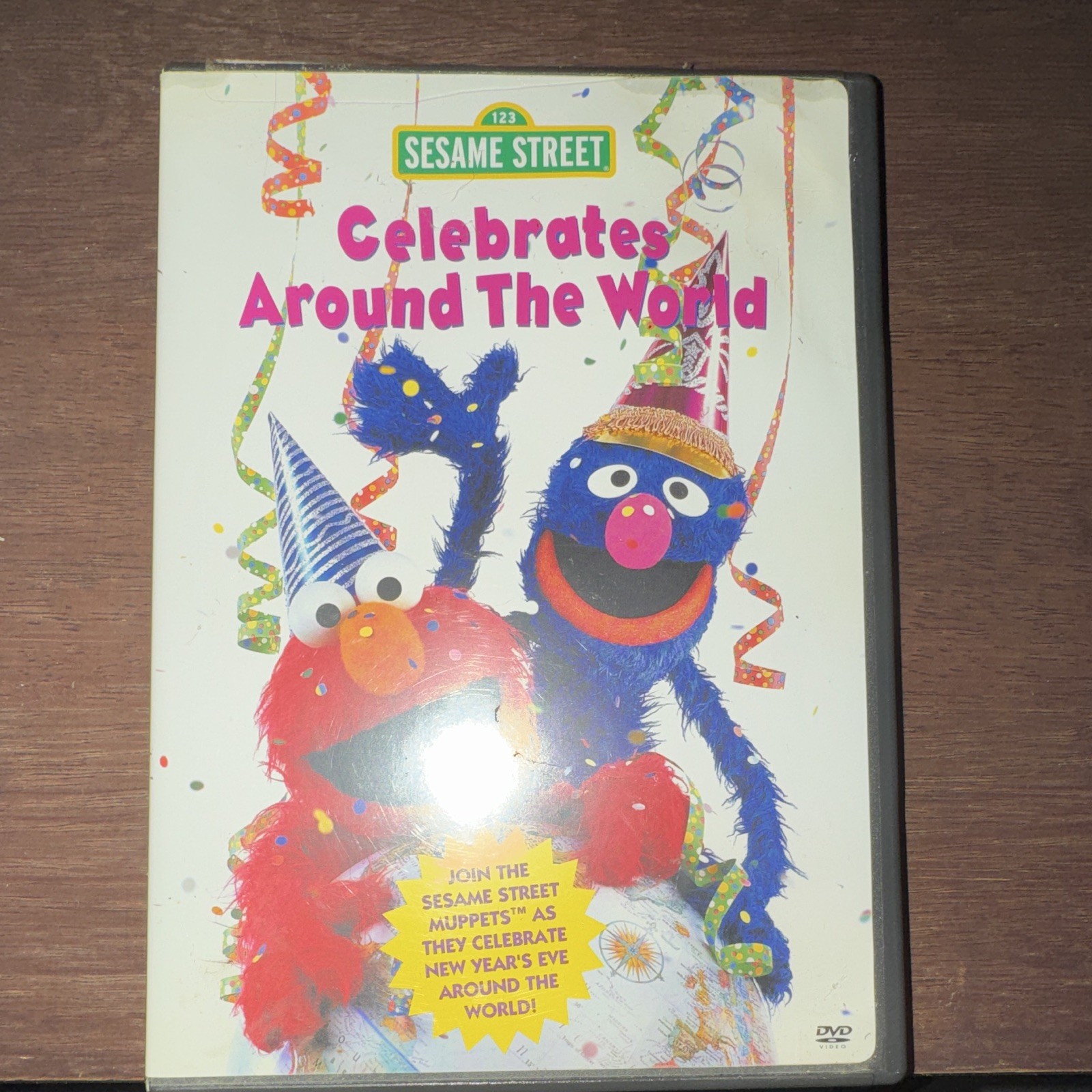 Sony Wonder Sesame Street Celebrates Around the World DVD NR 60min NTSC CC