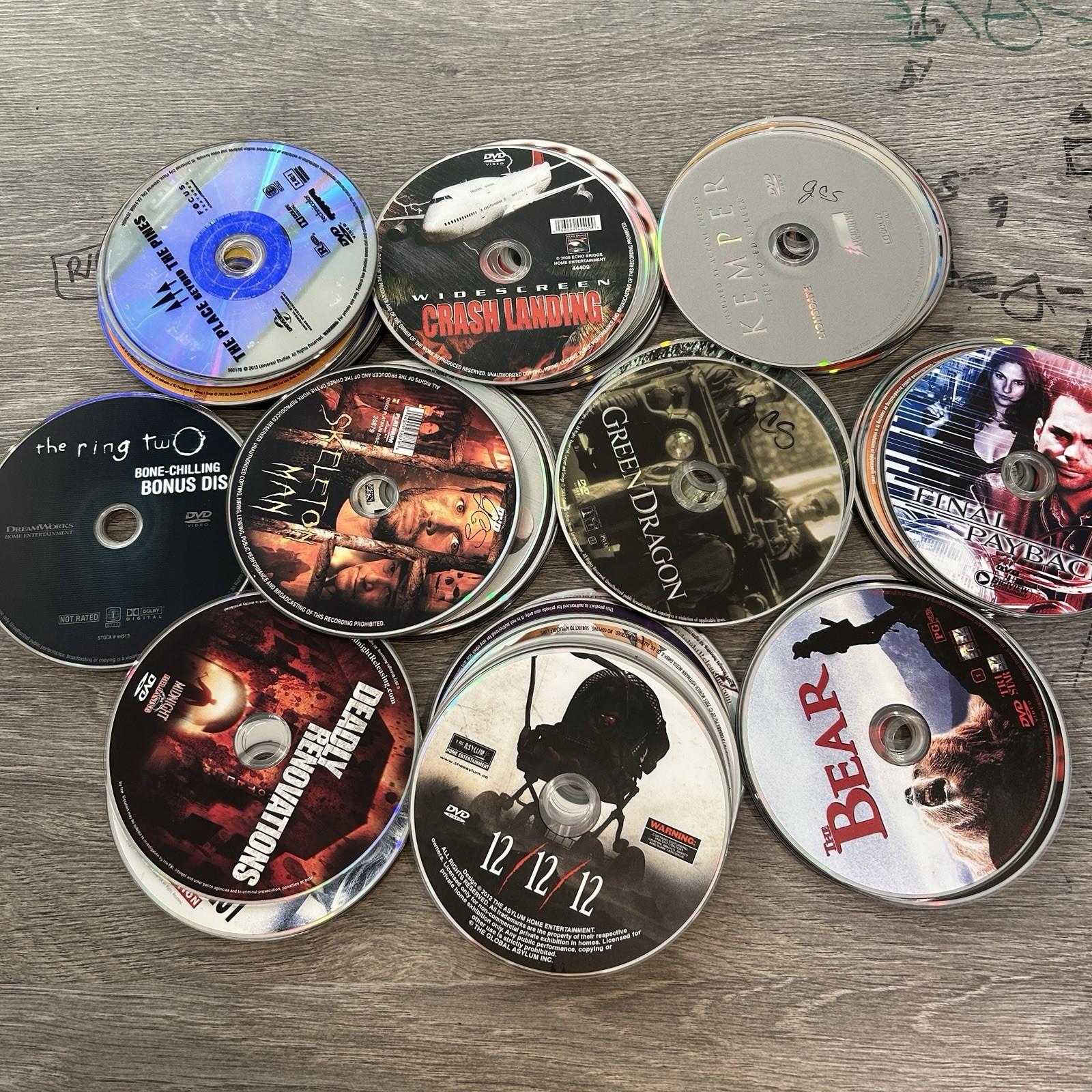 100 Wholesale lot dvd movie assorted bulk Free Shipping Video Dvds CHEAP NO CASE