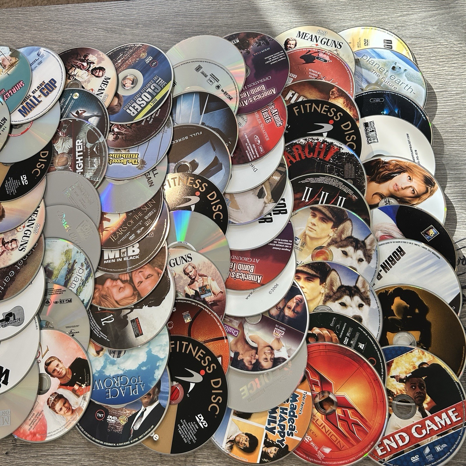 100 Wholesale lot dvd movie assorted bulk Free Shipping Video Dvds CHEAP NO CASE
