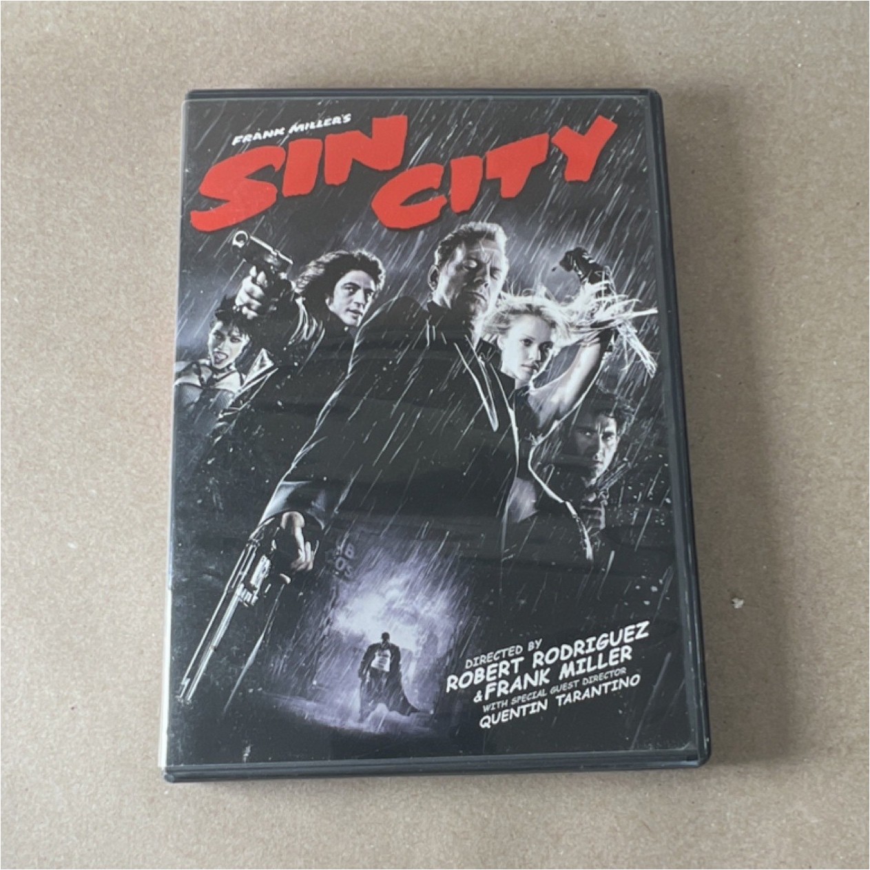 Sin City Movie DVD, Robert Rodriguez, Jewel Case: Standard