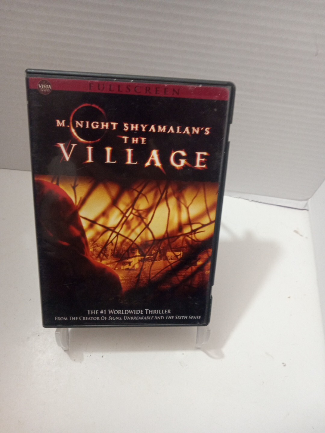 The Village (DVD 2005 108 Min) Sigourney Weaver PG-13