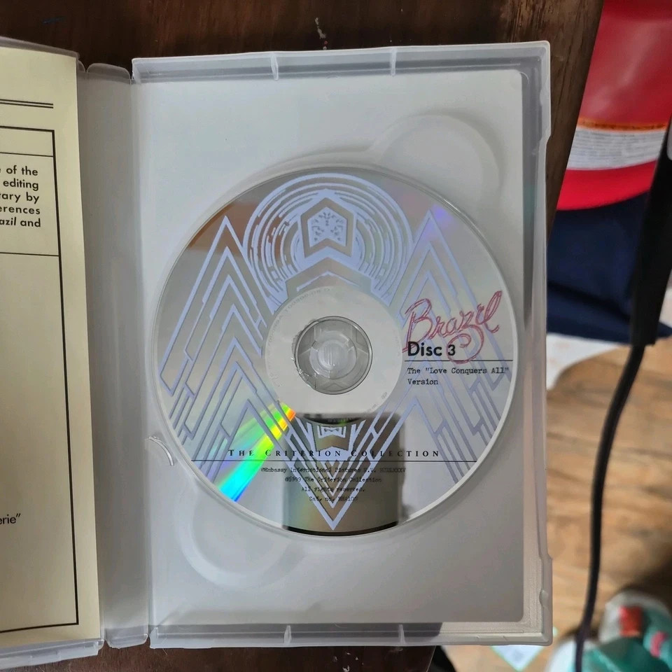 Brazil: The Criterion Collection DVD “Love Conquers All” Edited 94min Version