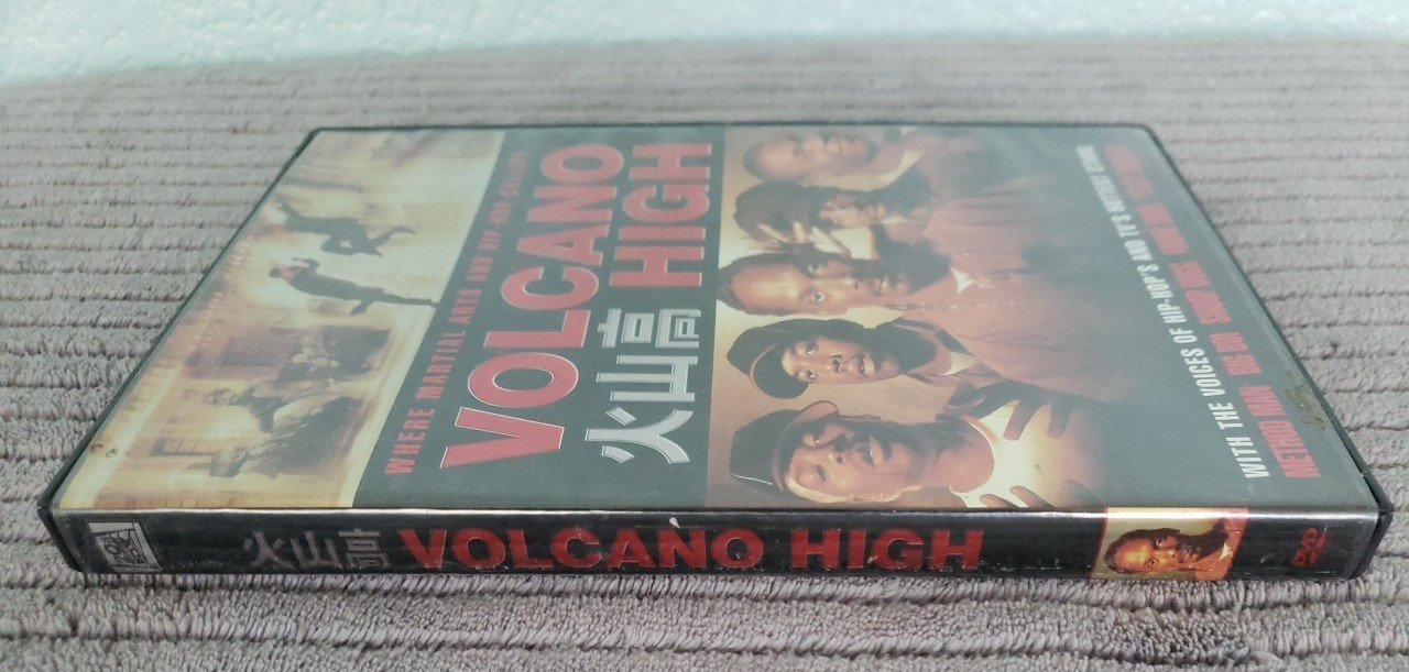 Volcano High (DVD, 2001) w/ Inserts Disc Excellent Cond.