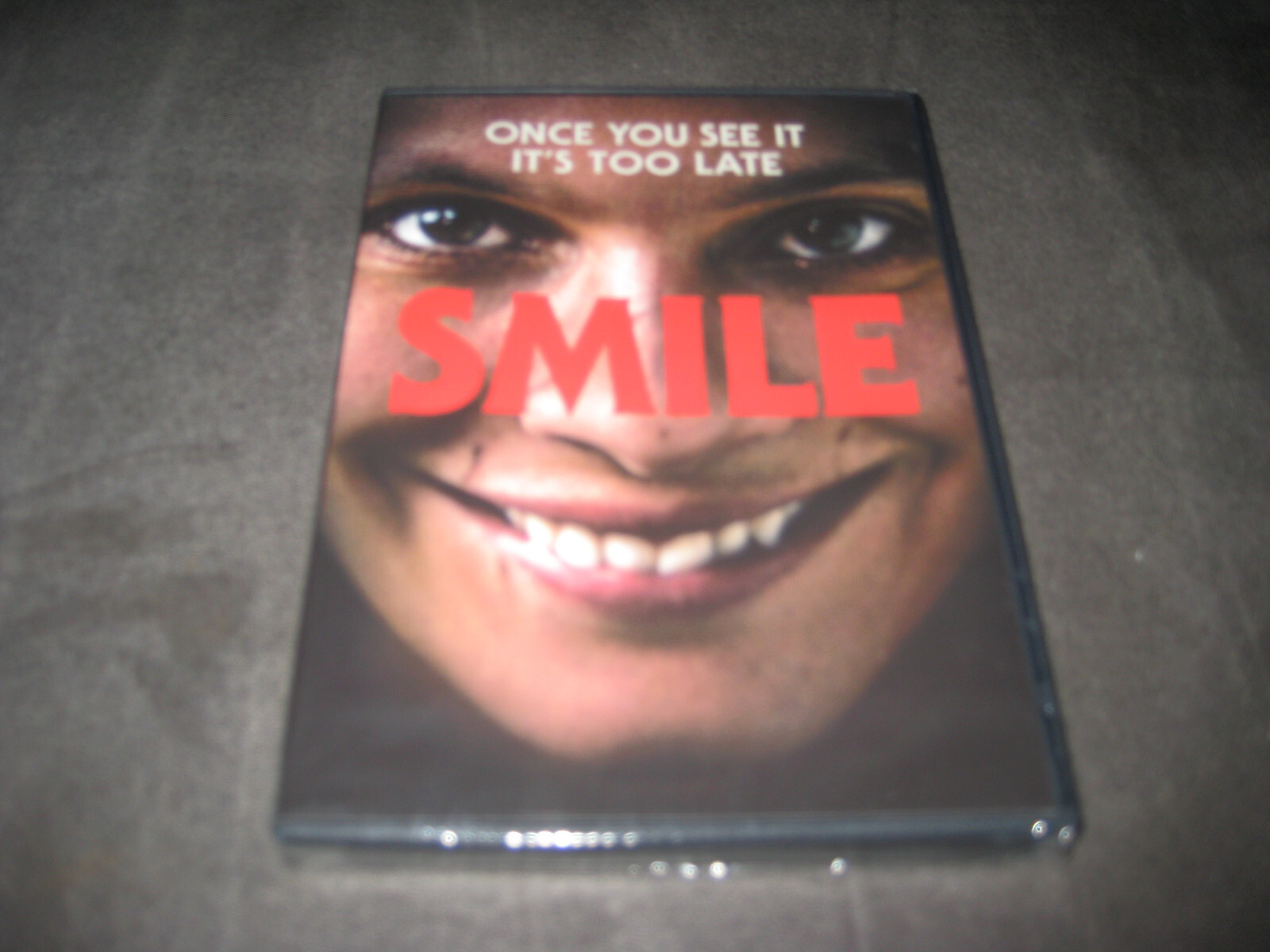 SMILE (DVD 2022) BRAND NEW – RATED R – WIDESCREEN – HORROR – THRILLER – DRAMA