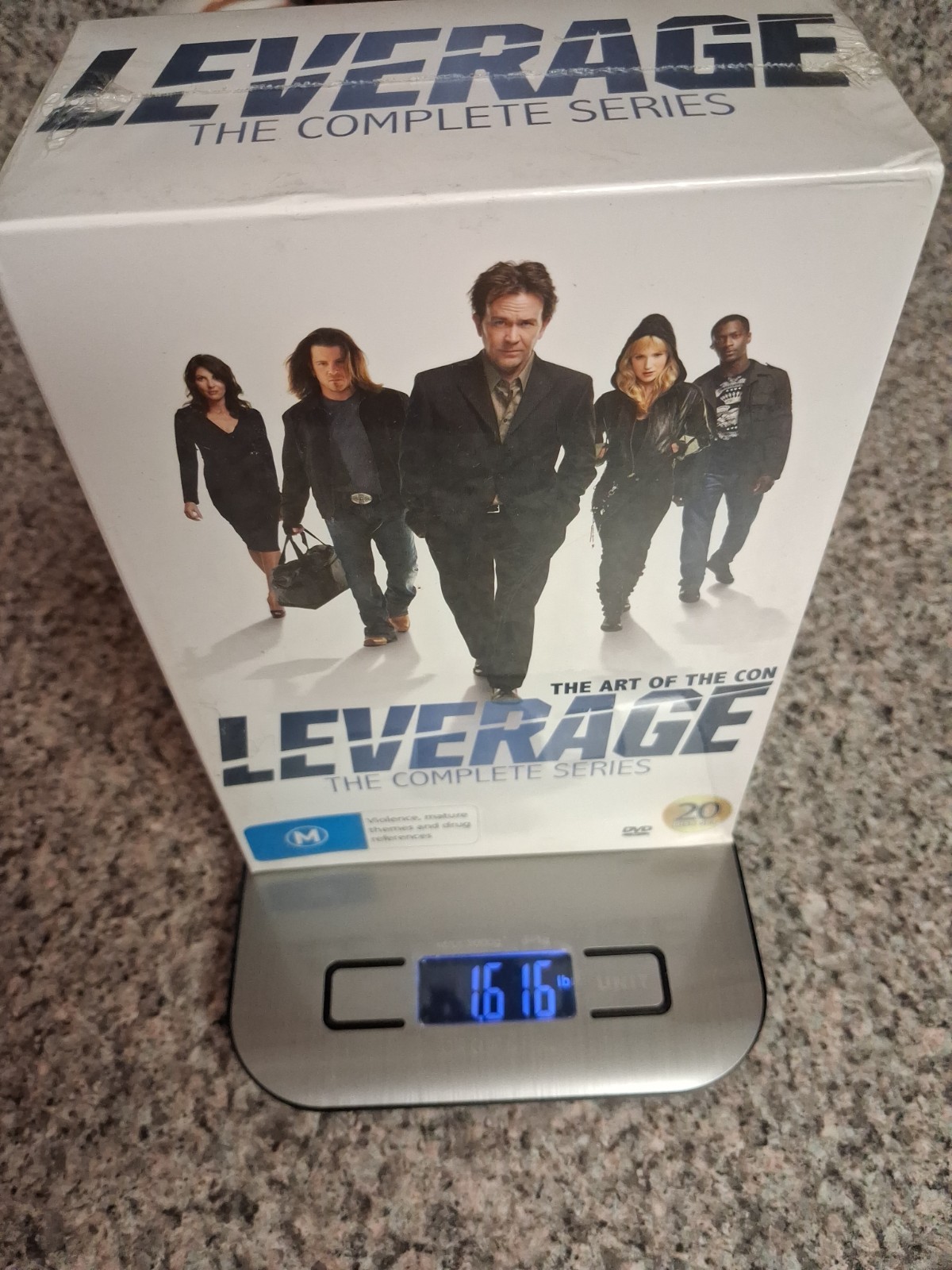 LEVERAGE The Complete Series 20 DVD Set BRAND NEW (USA Compatible)