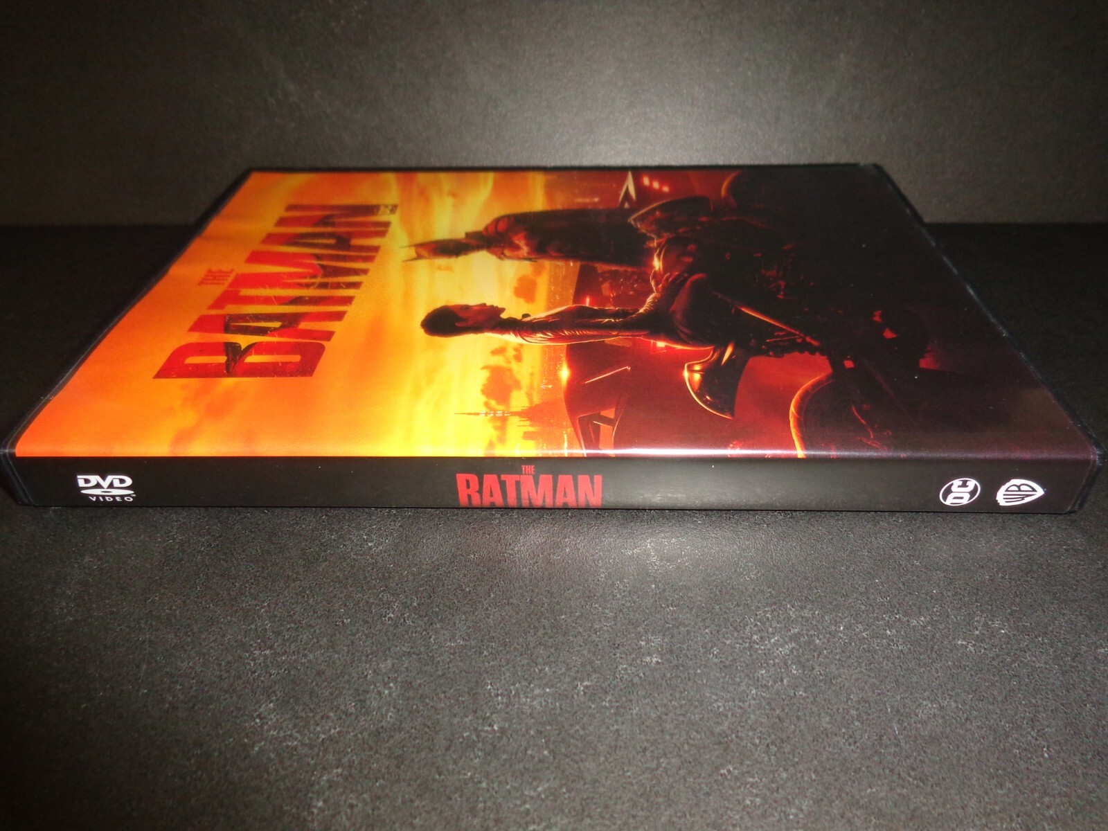 THE BATMAN-Robert Pattinson goes after killer targeting public figures–DVD