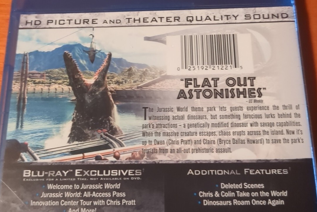 Jurassic World blu-ray Chris Pratt Bryce Dallas Howard Colin Trevorrow